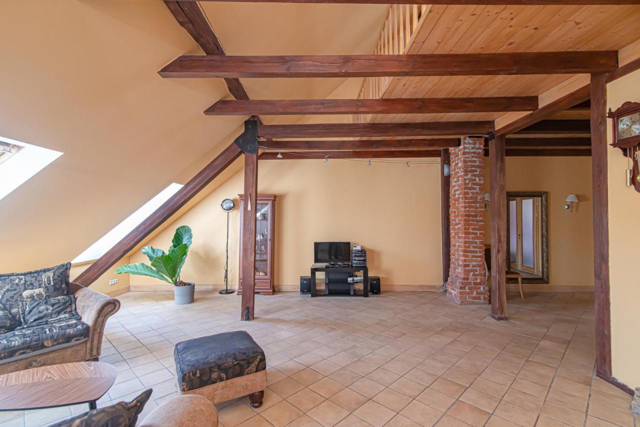 Spacious 2-Bedroom Apartment With Sauna In Vilnius Old Town By Urban Rent Exterior photo