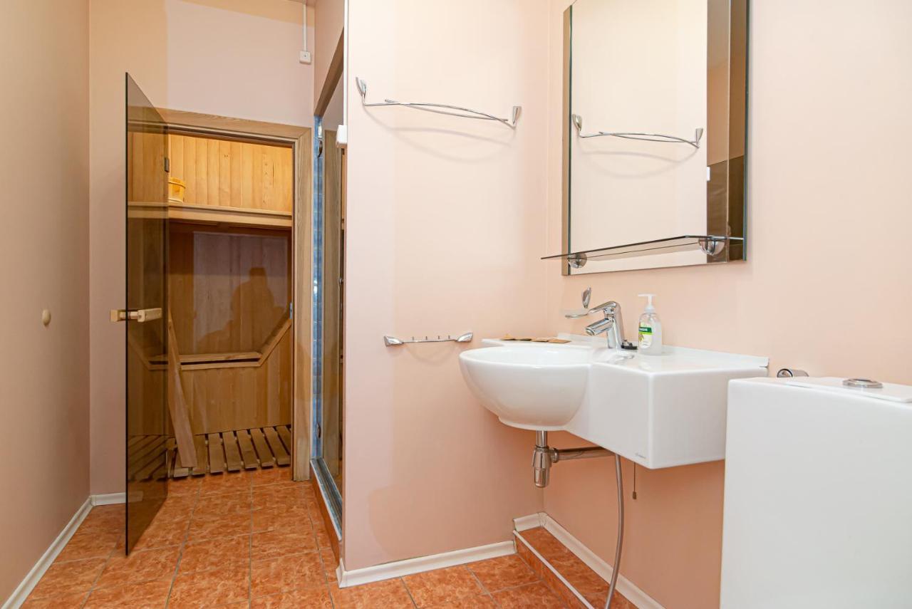 Spacious 2-Bedroom Apartment With Sauna In Vilnius Old Town By Urban Rent Exterior photo